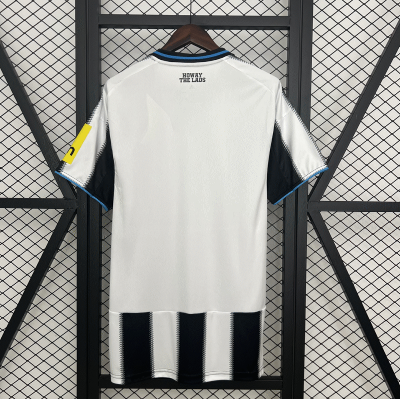 Newcastle United 2025/26 Home Kit - Image 3