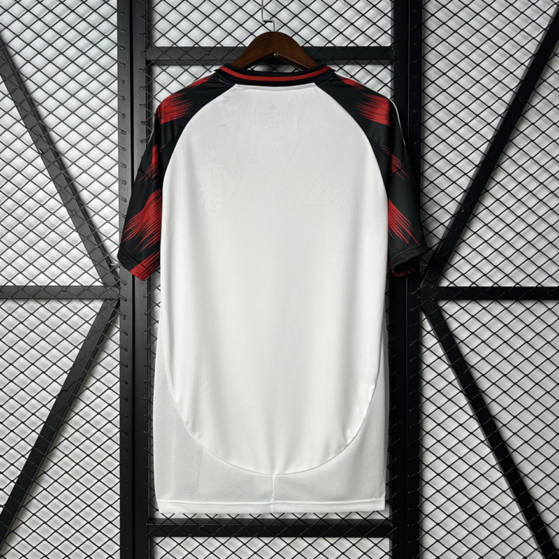 Flamengo 2025/26 Away Kit - Image 3